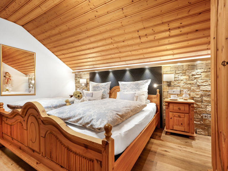 Schlafzimmer Silberberg im Chalet-Stil in Bodenmais Ferienwohnungen Kirchberger